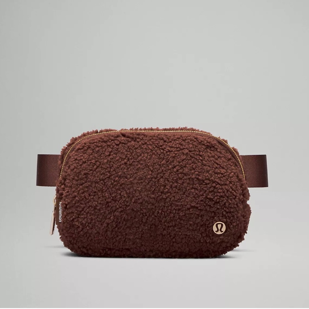 Lululemon Everywhere Belt Bag 1L in Chocolate Fleece NWT